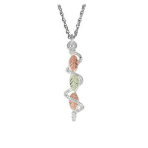 BLACK HILLS GOLD Pendant & Necklace